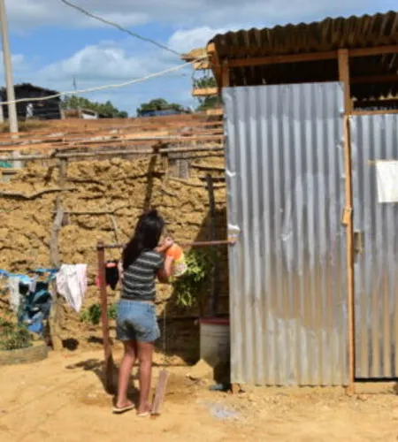 Venezolaans meisje in een vluchtelingenkamp
